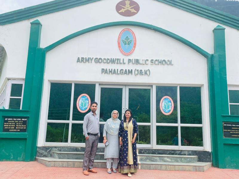 Mrs.Nighat Fatima Principal DPS Anantnag Visit